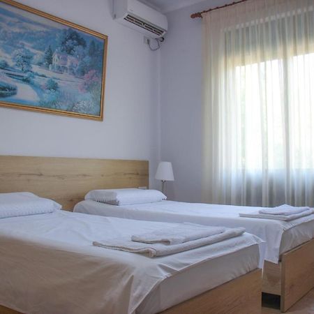Ballo Apartments Gjirokastra Kültér fotó